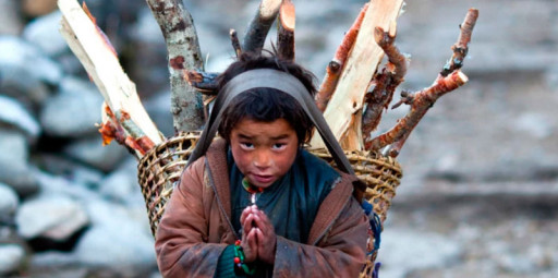 Sherpas: Quem são as pessoas que ajudam aos montanhistas no Himalaia