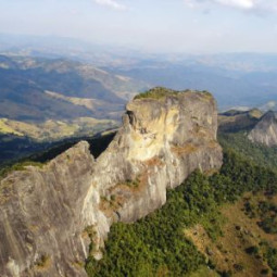 Prefeitura de São Bento do Sapucaí se pronuncia sobre corpo encontrado na Pedra do Baú