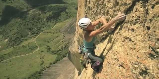 Adidas Outdoor divulga vídeo sobre escaladas na Pedra Riscada na via “Place of Happiness”