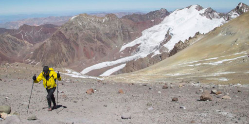 Kilian Jornet bate o recorde de subida ao cume do Aconcágua