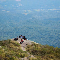 Conheça o trekking obrigatório do estado do Paraná: O Morro do Anhangava