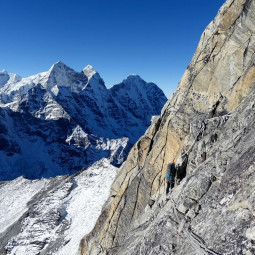 Entenda porque o Ama Dablam é considerada a mais bela ascensão em rocha alpina do mundo