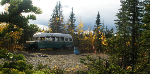 Trekking na “Stampede Trail”: A trilha que leva ao ônibus de “Na Natureza Selvagem”