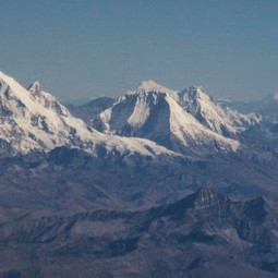 Gangkhar Puensum: A montanha mais alta do mundo que ainda permanece virgem