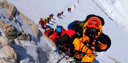 Temporada do Everest 2017 é cercada de novidades, apreensão e pressões políticas