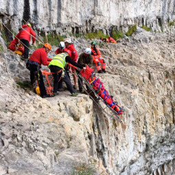 Acidente com escaladora britânica pode modificar a maneira de fabricar cadeirinhas de escalada