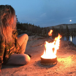 Empresa cria “fogueira portátil” para ser usada em camping e refúgios de montanha