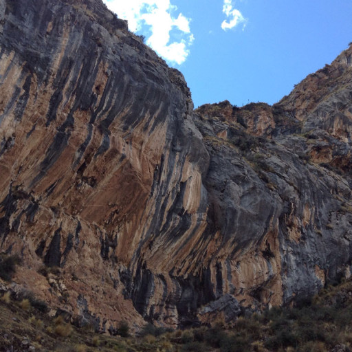 Conheça Pitumarca: O paraíso (quase virgem) de escalada em calcário no Peru