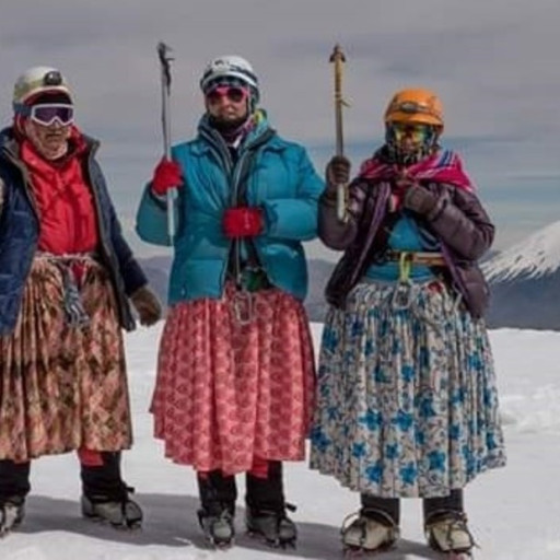 Cholitas escaladoras da Bolívia chegam ao cume do Aconcágua