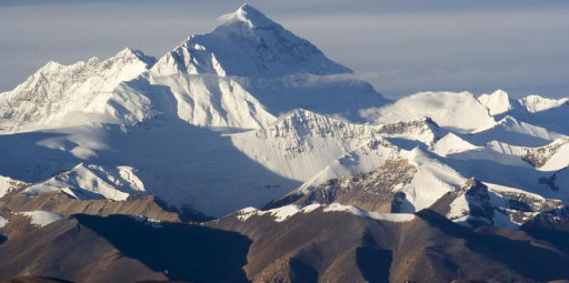 Quanto tempo leva para escalar o Monte Everest?
