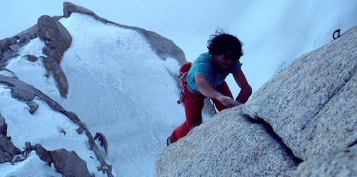 Filme que documenta primeira ascensão em solitário no Cerro Torre é disponibilizado na íntegra