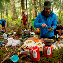 Armazenamento e manuseio de alimentos para praticantes de trekking