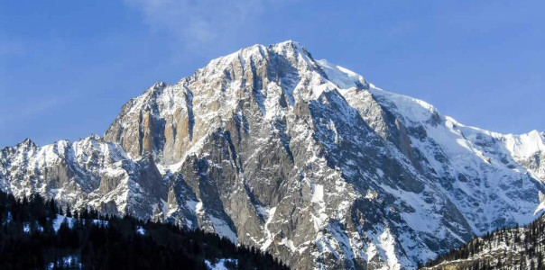 Prefeito francês quer que montanhistas do Mont Blanc paguem € 15.000 de resgate e depósito funerário