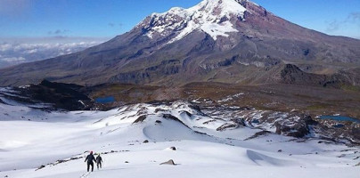 15 montanhistas caem ao subir em vulcão no Equador – Três morrem