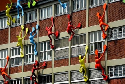 Astista plástica alemã cria obra inspirada em escaladores