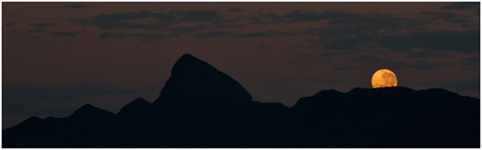 Pico do Congonhas e o Por da Lua Cheia