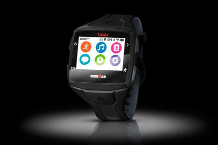 Timex lança linha de smartWatch com GPS e multifunção