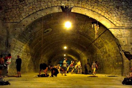 La Foixarda o túnel que virou academia de escalada na Espanha