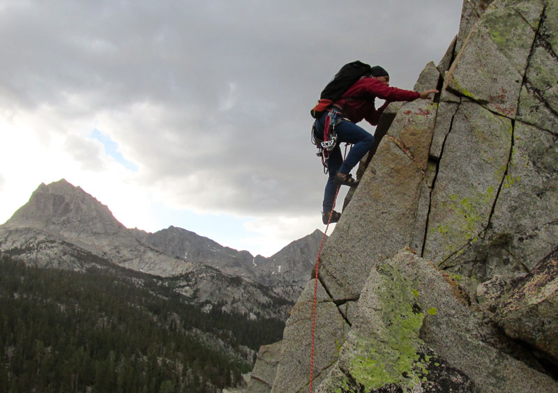 Escalando na Sierra Nevada, Califórnia, em 2014