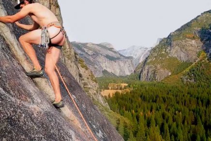 Em vídeo bem humorado escaladores ensinam como é escalar “rápido e leve” em Yosemite