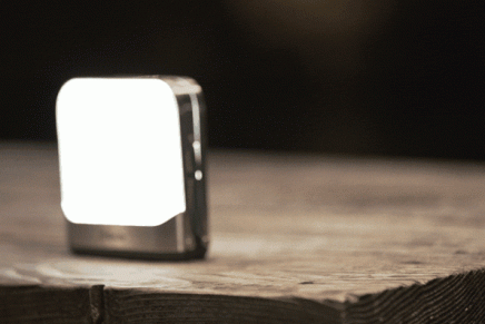 Empresa procura inovar e cria luminária para camping controlada por smartphone