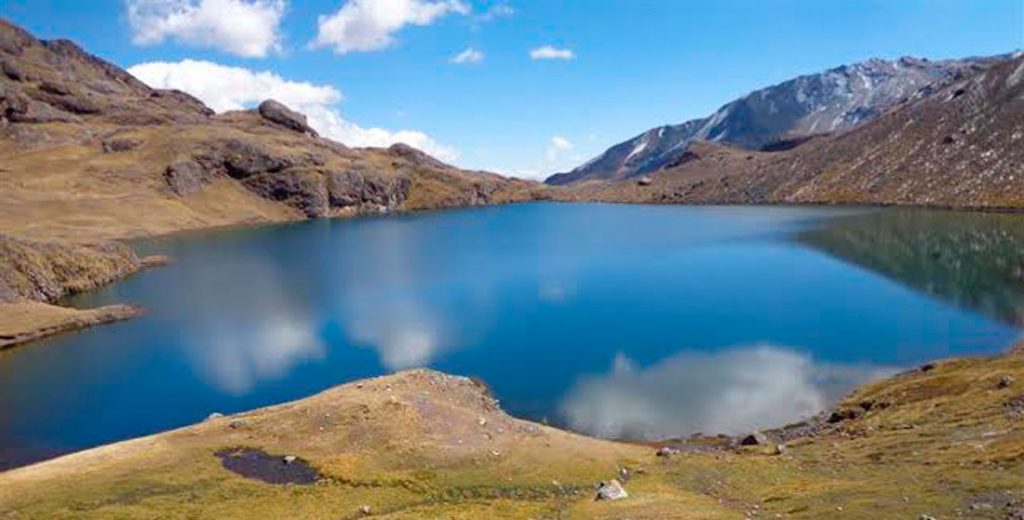 Laguna Uchuy Pucacocha, uma das inúmeras lagoas da região da Vilcanota | Foto: marcelo Delvaux