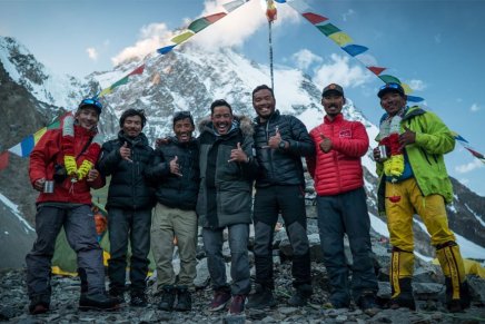 Nirmal Purja escala o Broad Peak e estabelece sua 11ª montanha de 8.000 em três meses