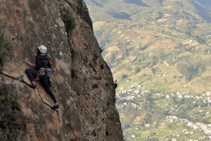 Equador organiza 2º festival feminino e sustentável de escalada