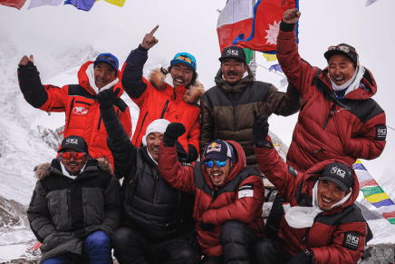 Nepaleses realizam primeira ascensão invernal do K2