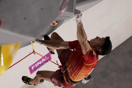Alberto Ginés Lopez torna-se o primeiro escalador a ganhar ouro em Olimpíadas