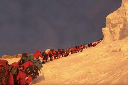 K2: 145 montanhistas no topo em um único dia – Montante é metade do que em toda a história