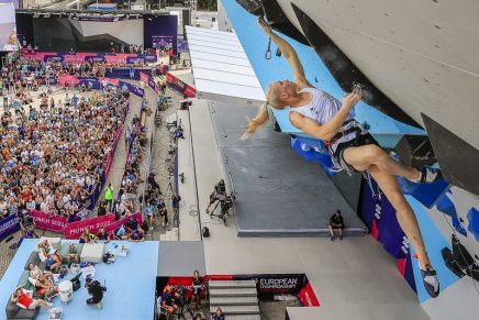 Janja Garnbret e Jakob Schubert vencem novo formato olímpico (bouldering e vias guiadas)